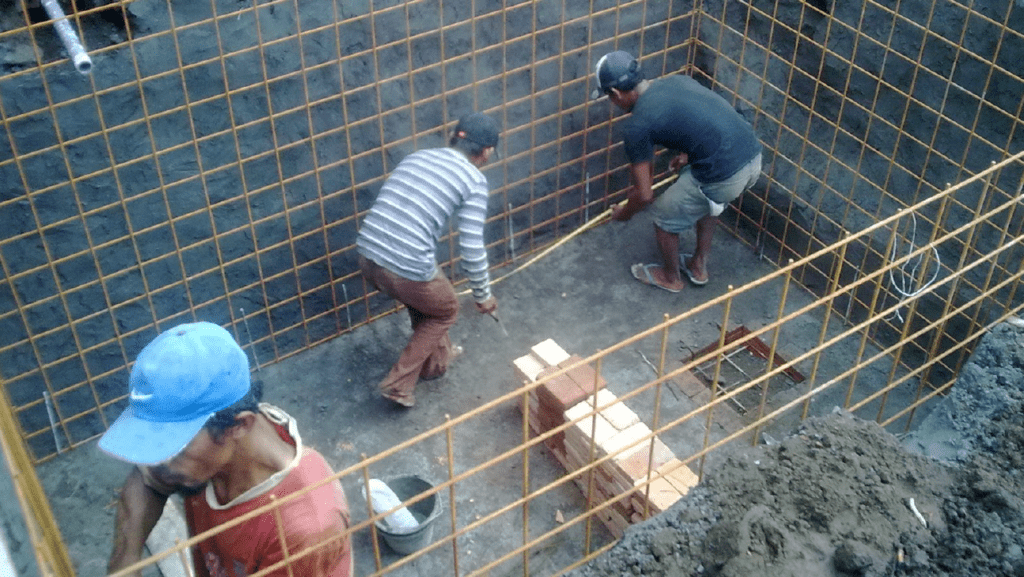 Kelebihan dan kekurangan tangki air pendam beton dan plastik